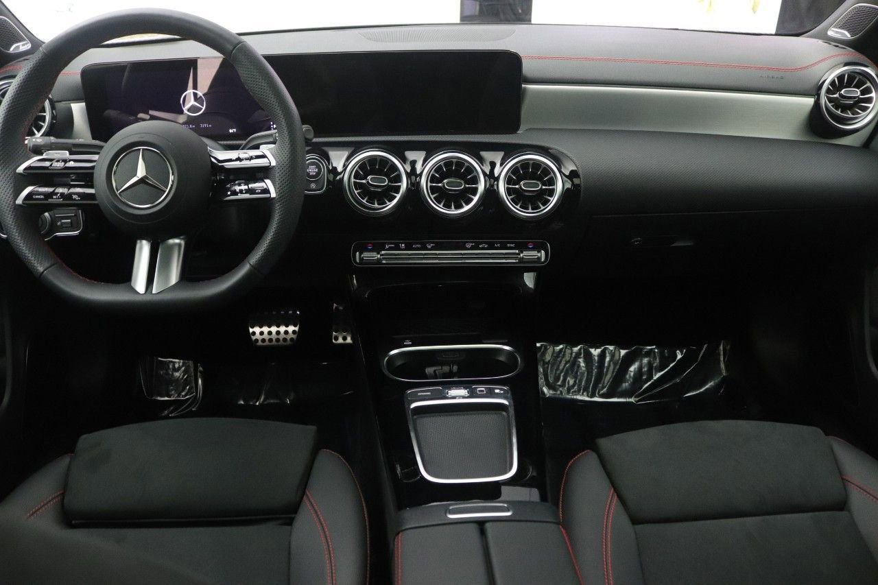 Certified 2026 Mercedes-Benz CLA 250 4MATIC image 9