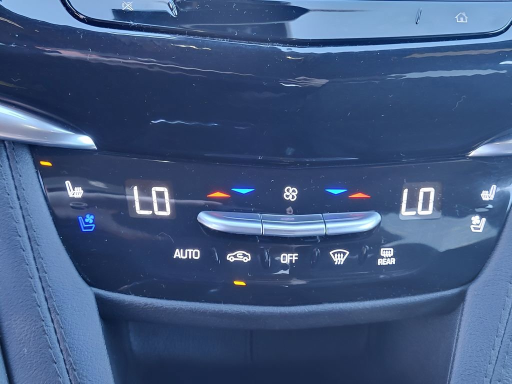 Used 2024 Cadillac XT6 Sport image 22