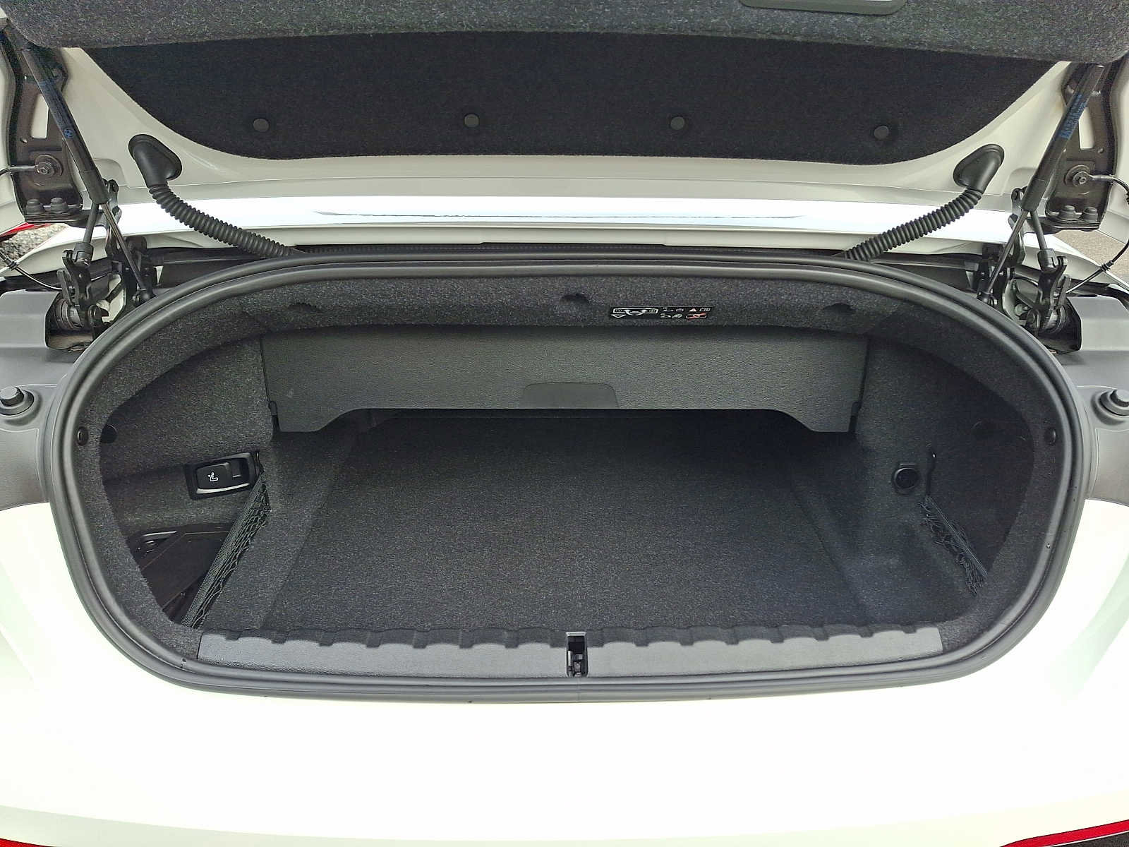 Used 2023 BMW 440i xDrive Convertible w/ Premium Package image 24