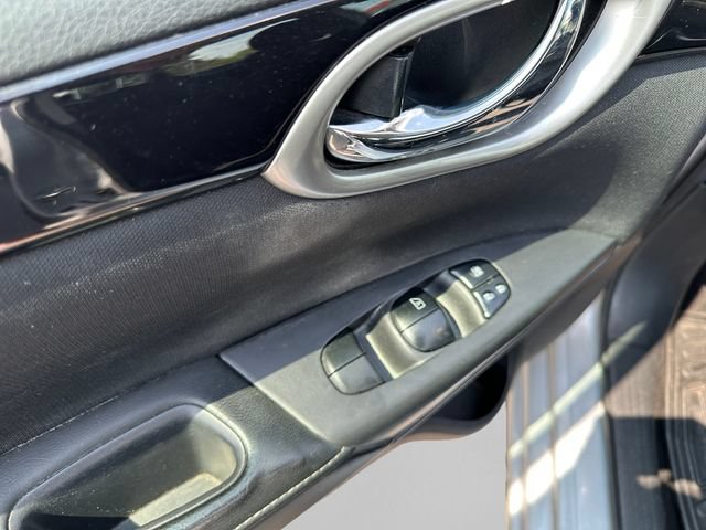 Used 2019 Nissan Sentra SV FWD image 11