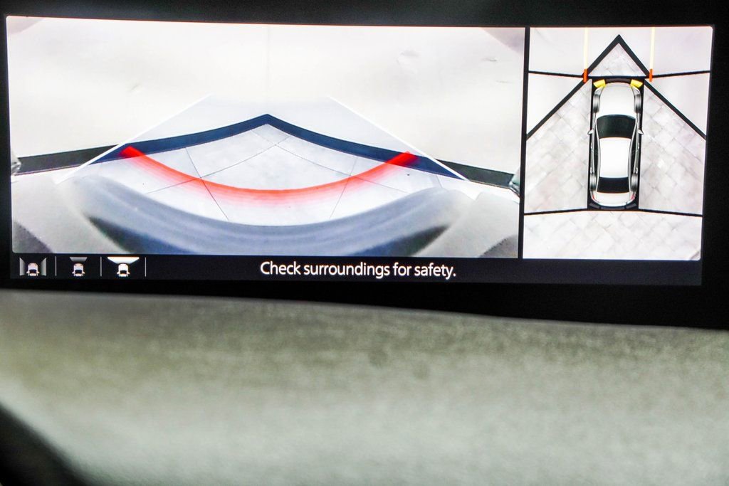 Used 2022 MAZDA MAZDA3 s image 31