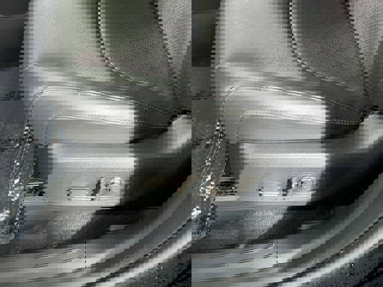 Certified 2024 Kia Carnival LX image 13