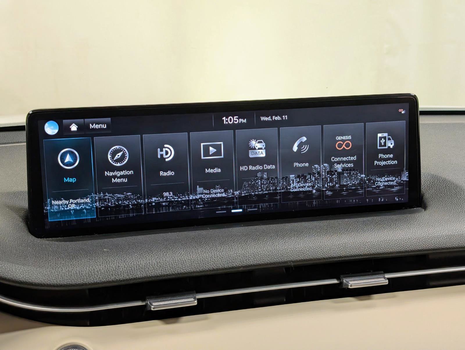 Used 2023 Genesis GV70 2.5T w/ Cargo Package image 33