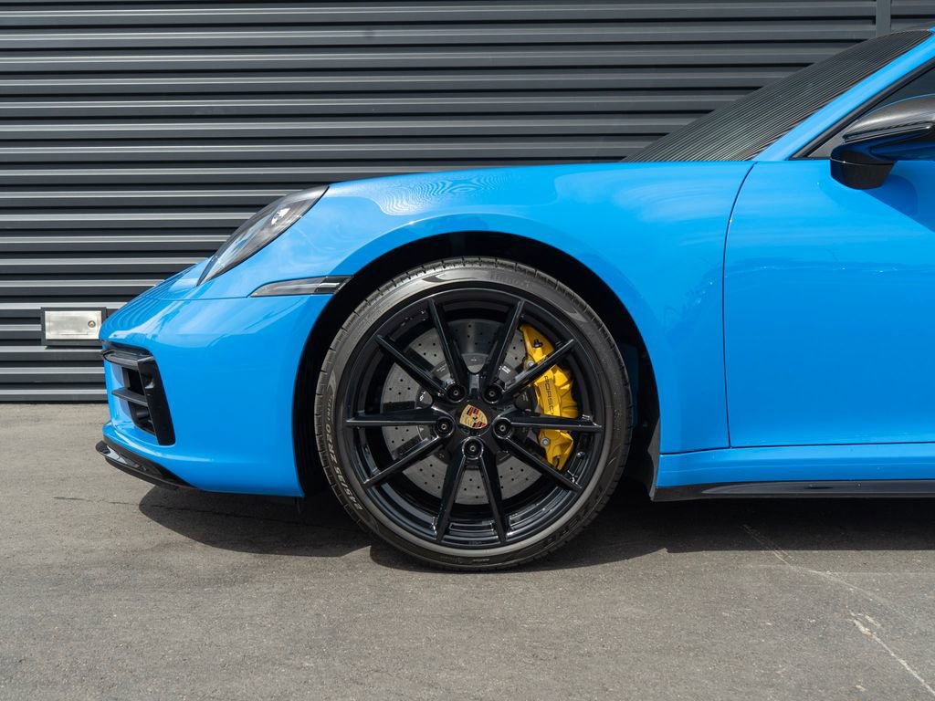 Used 2023 Porsche 911 Carrera image 12