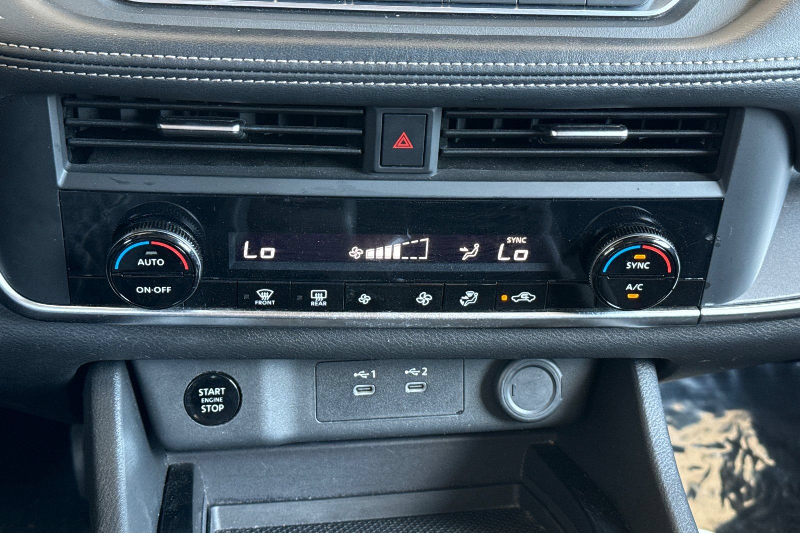 Certified 2024 Nissan Rogue SV AWD/4WD image 27
