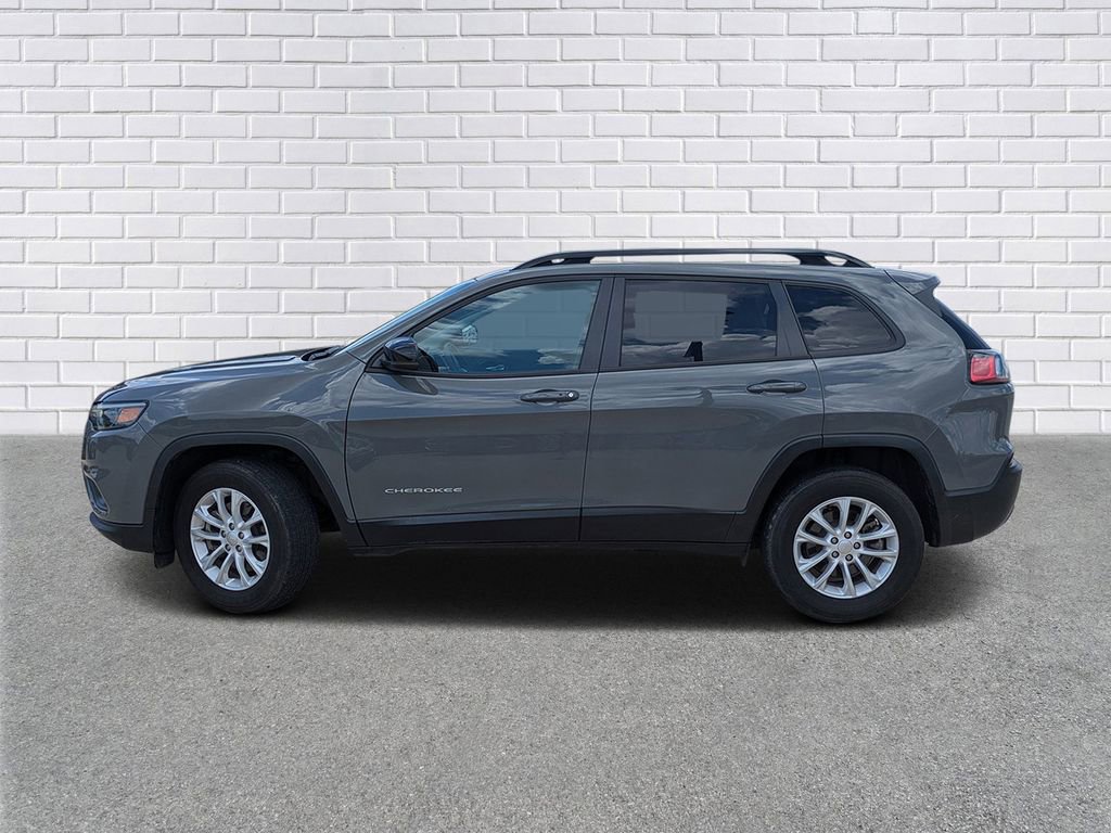 Used 2022 Jeep Cherokee Latitude Lux w/ Mopar Interior Package image 2