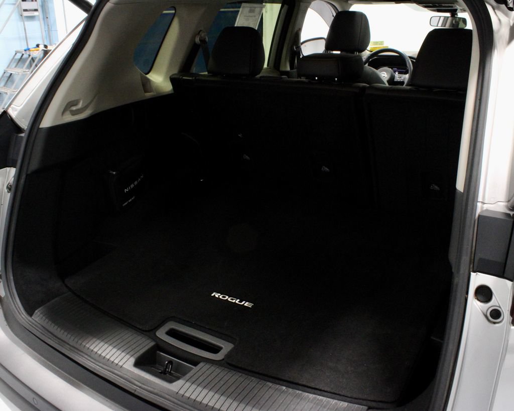 Certified 2023 Nissan Rogue SV w/ SV Premium B Package AWD/4WD image 14