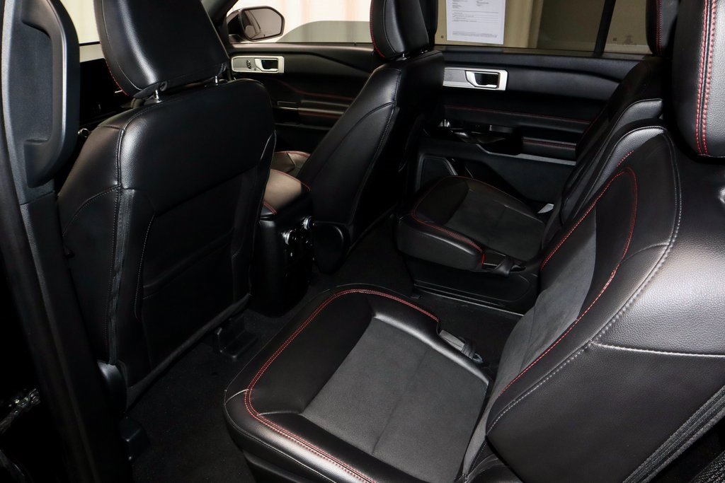 Certified 2024 Ford Explorer ST-Line w/ Class IV Trailer Tow Package image 22