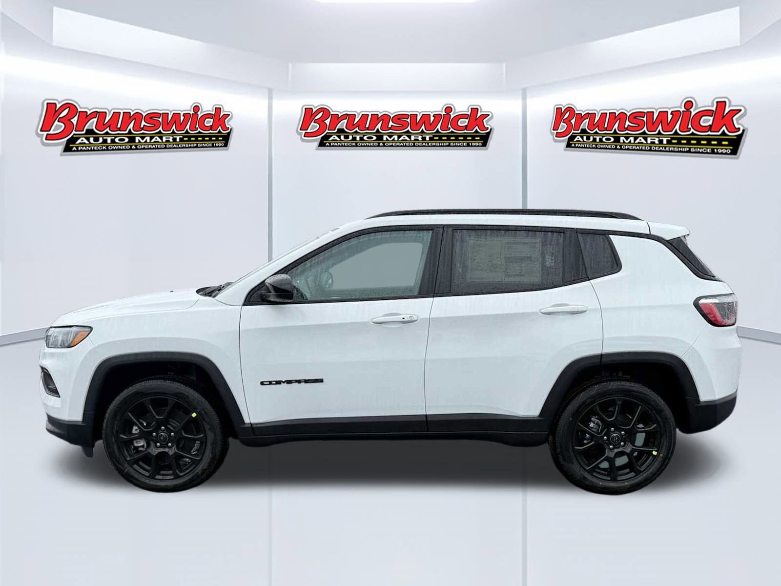 New 2026 Jeep Compass Latitude AWD/4WD image 3