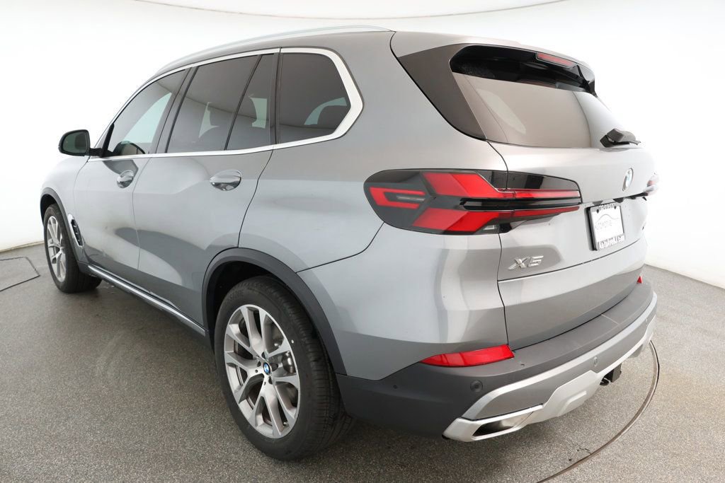 Used 2024 BMW X5 xDrive40i w/ Climate Comfort Package image 6