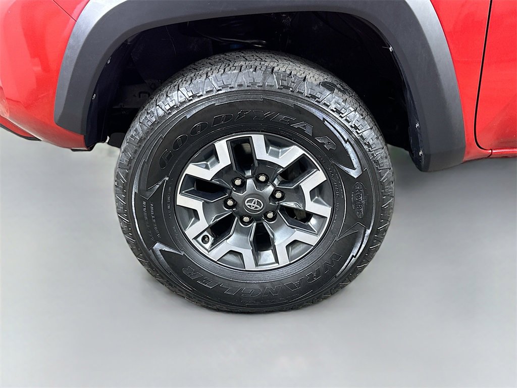 Used 2021 Toyota Tacoma TRD Off-Road w/ Technology Package image 8