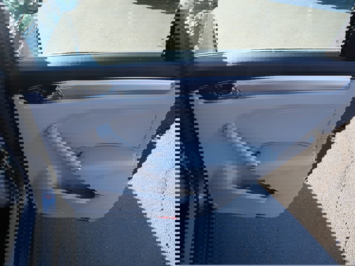 Used 2016 Volkswagen Passat 1.8T S image 23