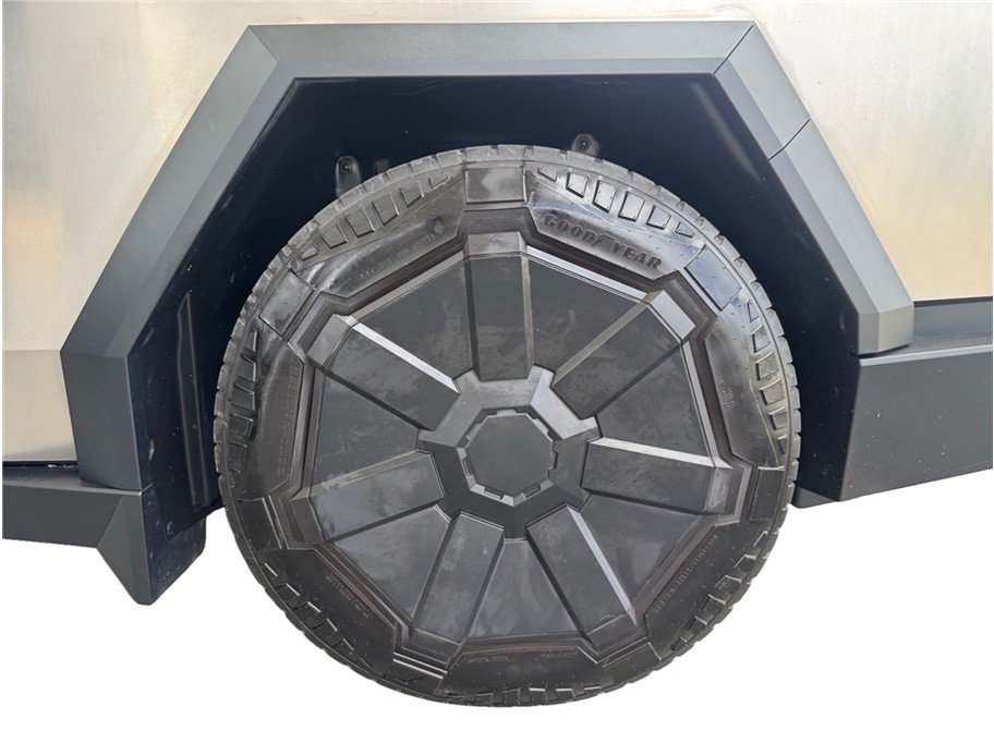 Used 2024 Tesla Cybertruck AWD Crew Cab image 14