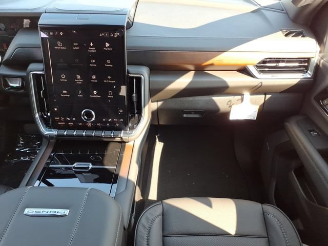 New 2026 GMC Yukon XL Denali w/ Denali Reserve Package AWD/4WD image 19