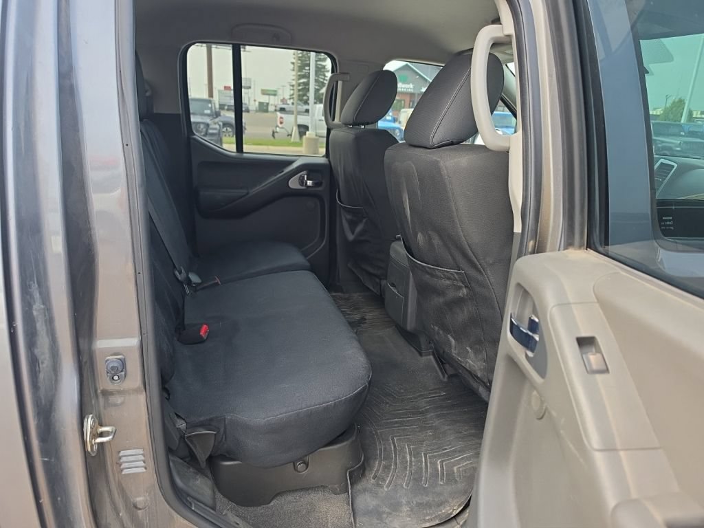 Used 2018 Nissan Frontier PRO-4X AWD/4WD image 9
