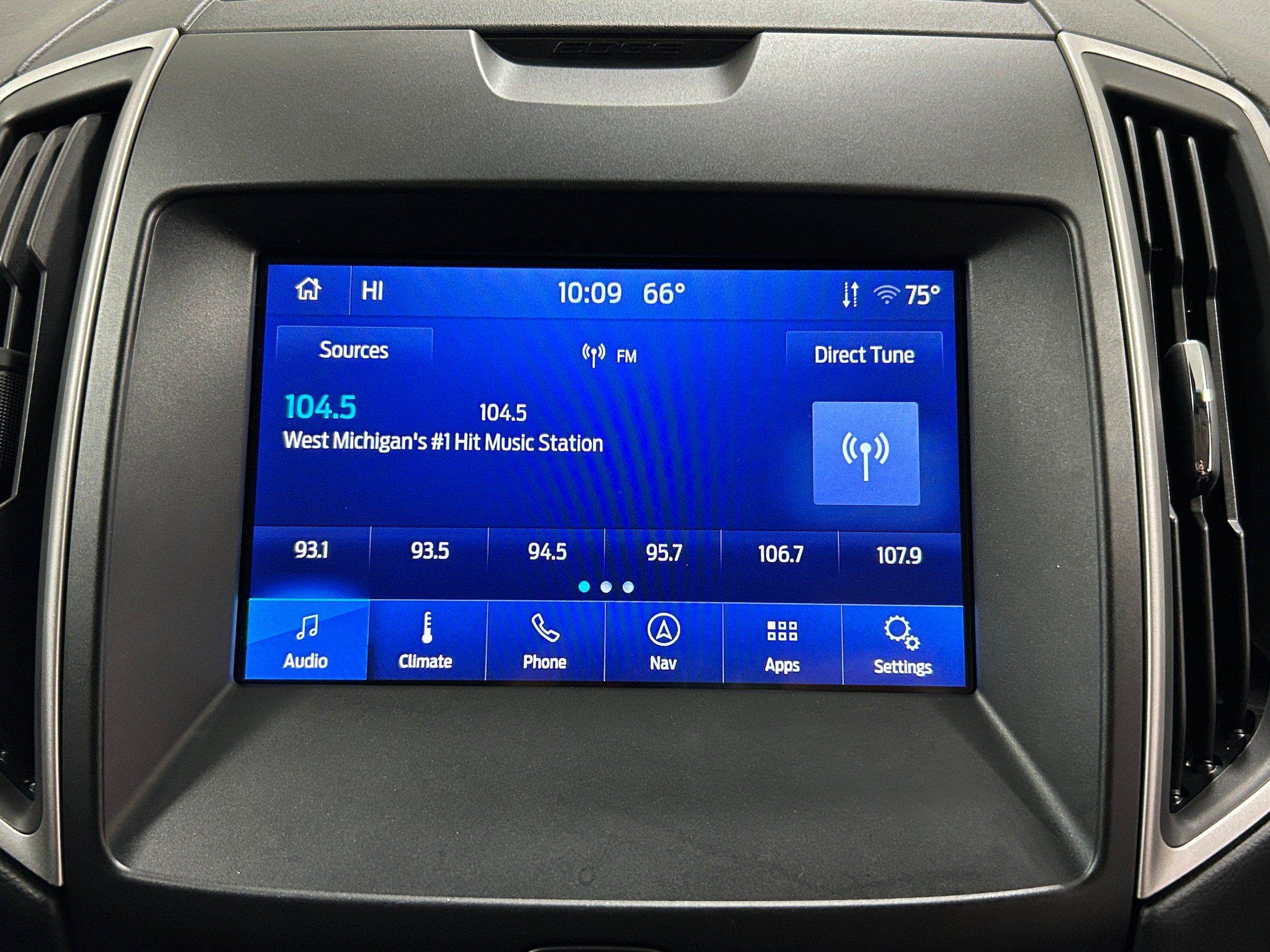 Used 2020 Ford Edge SEL w/ Convenience Package AWD/4WD image 5