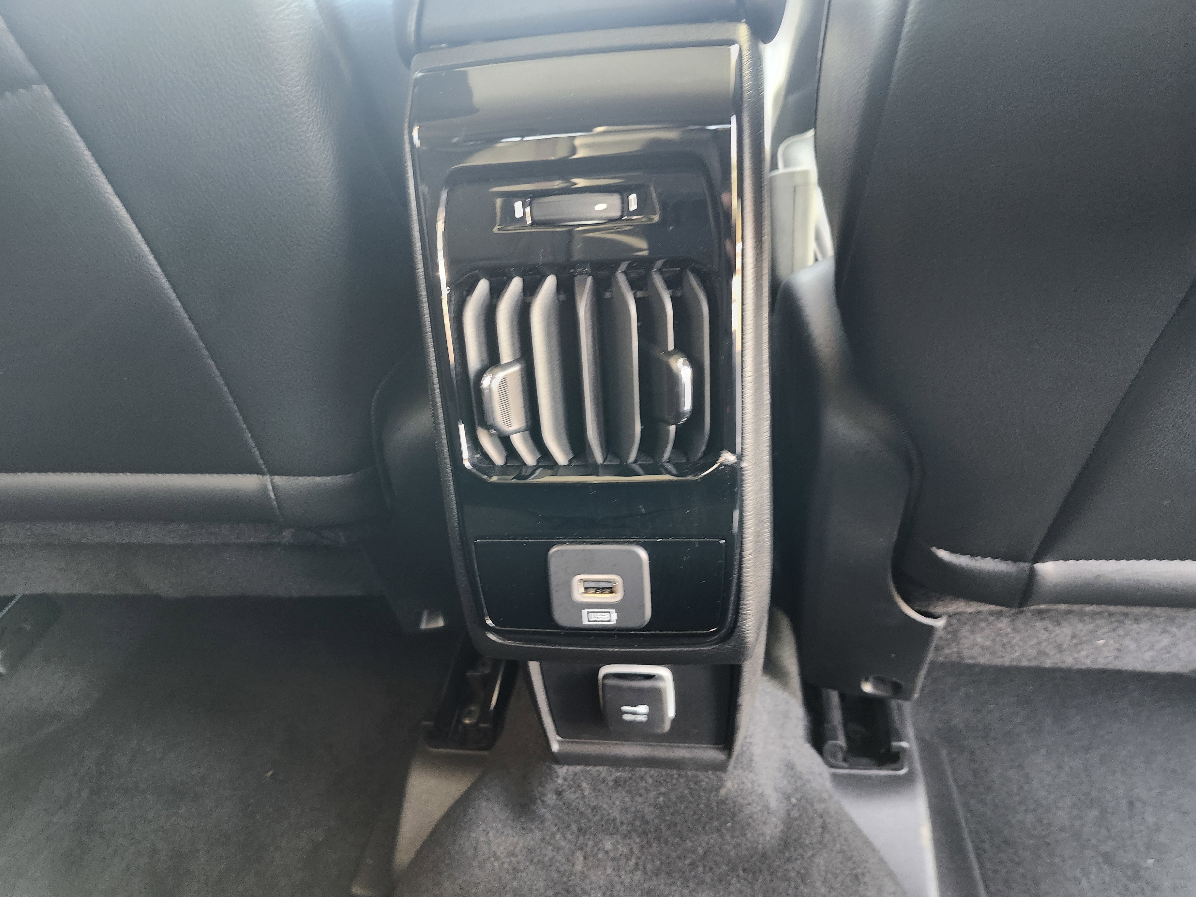 Used 2022 Jeep Compass Limited image 14