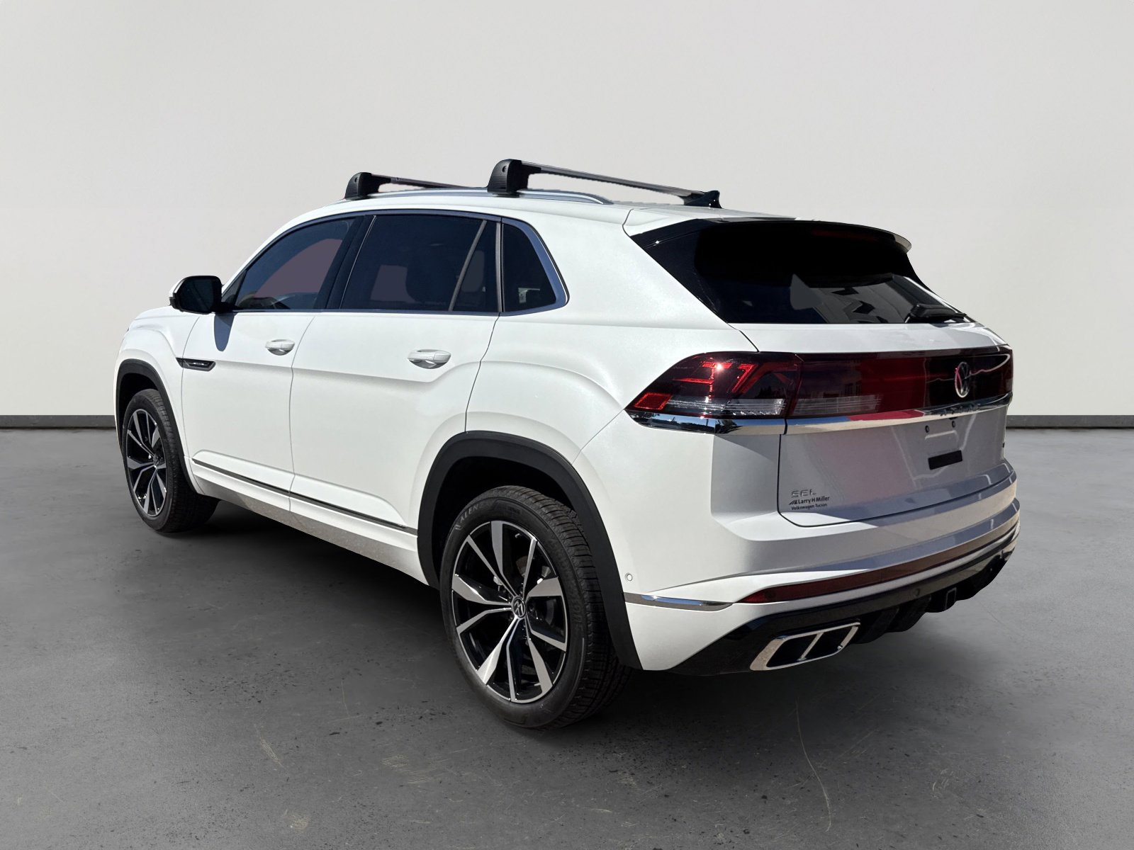 New 2026 Volkswagen Atlas Cross Sport SEL Premium R-Line image 4