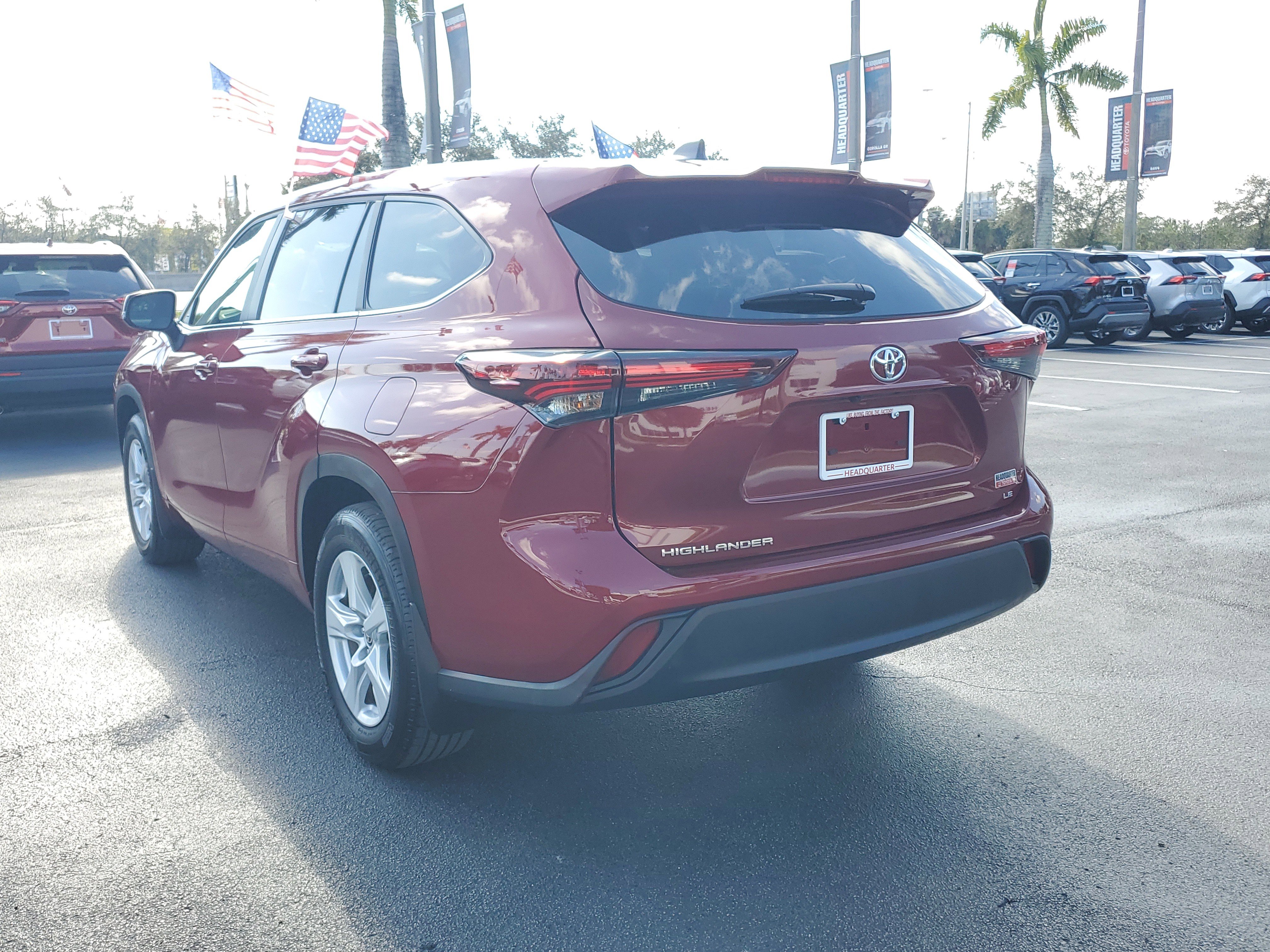 Used 2025 Toyota Highlander LE image 9