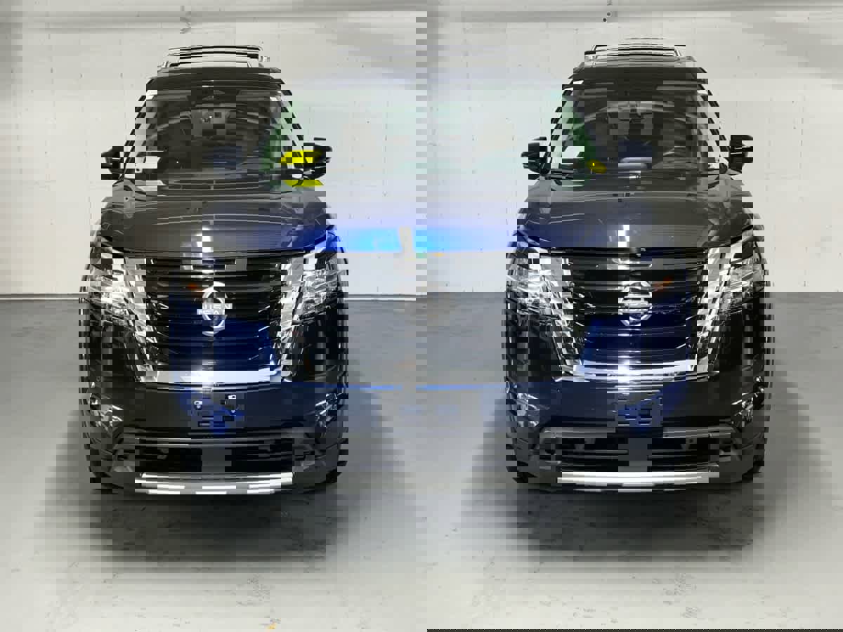 Used 2023 Nissan Pathfinder Platinum image 14