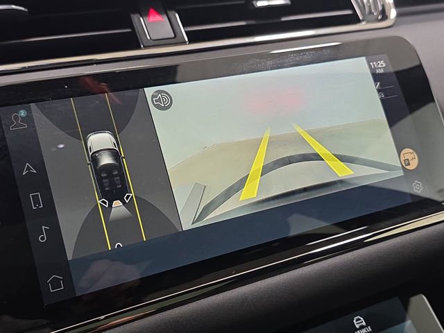 Used 2023 Land Rover Range Rover Evoque R-Dynamic SE image 23