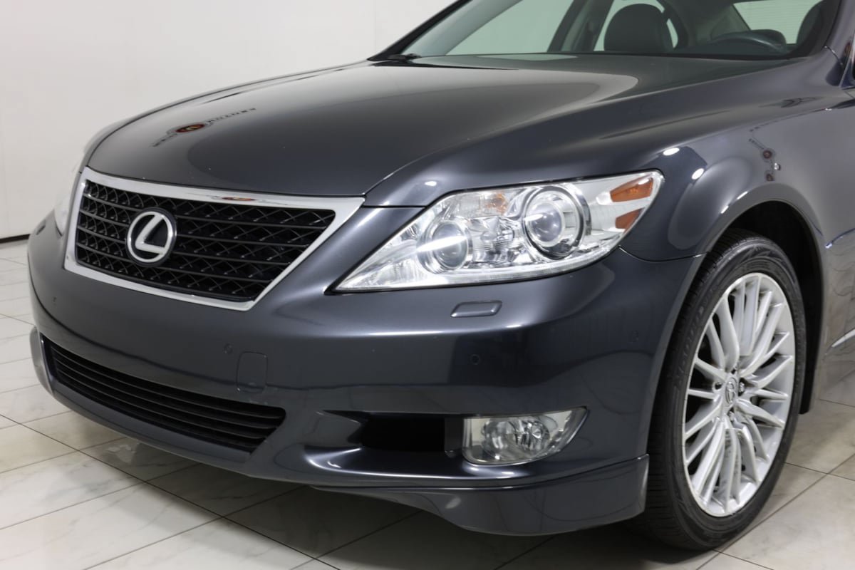 Used 2010 Lexus LS 460 RWD image 4