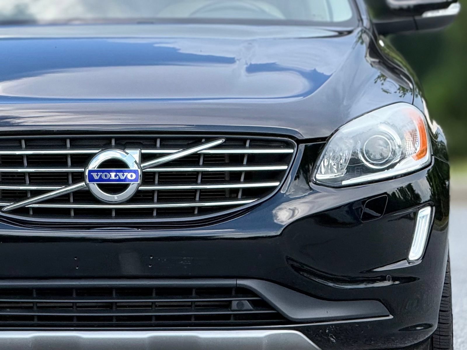 Used 2017 Volvo XC60 T6 Inscription w/ Climate Package AWD/4WD image 15
