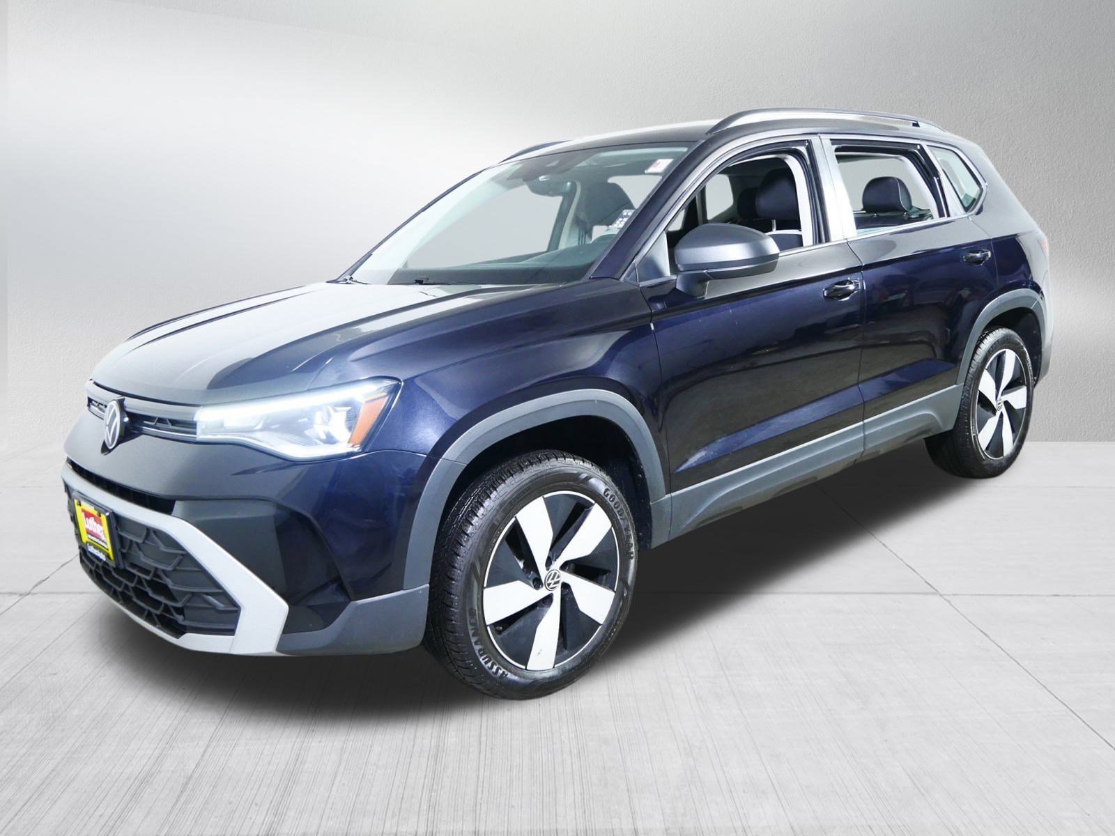 Used 2025 Volkswagen Taos S AWD/4WD image 3