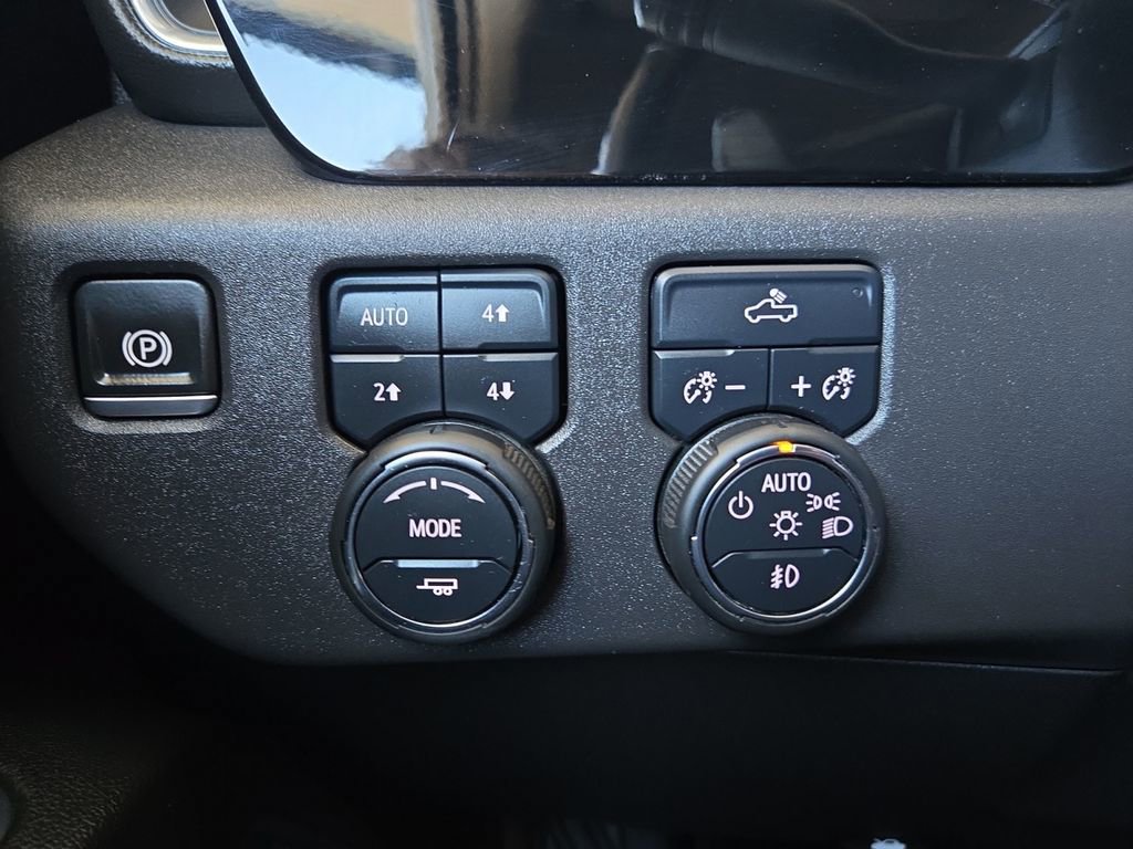 Used 2024 Chevrolet Silverado 1500 LT Trail Boss w/ Protection Package image 20