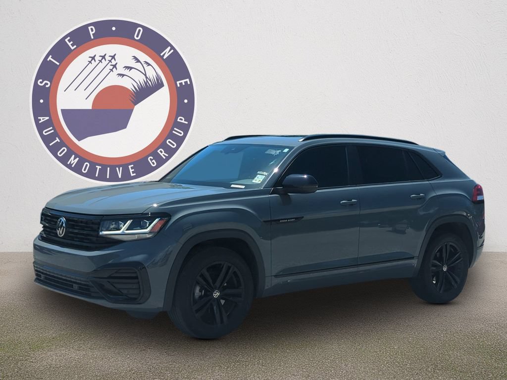 Certified 2023 Volkswagen Atlas Cross Sport SEL R-Line AWD/4WD image 2