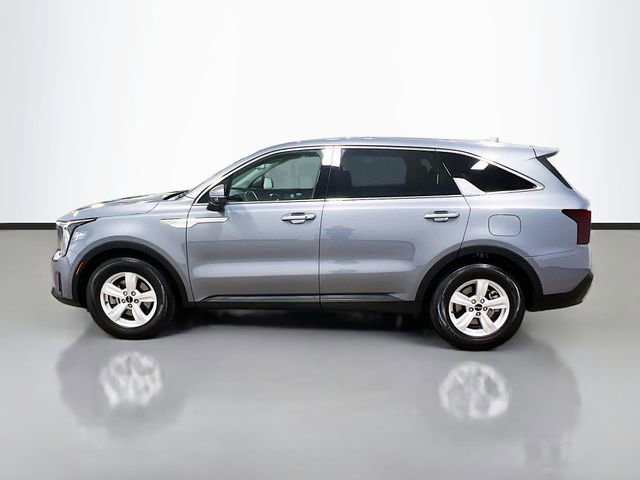 Certified 2025 Kia Sorento LX FWD image 4
