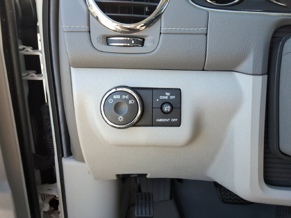 Used 2017 Buick Enclave Premium w/ Experience Buick Package FWD image 38