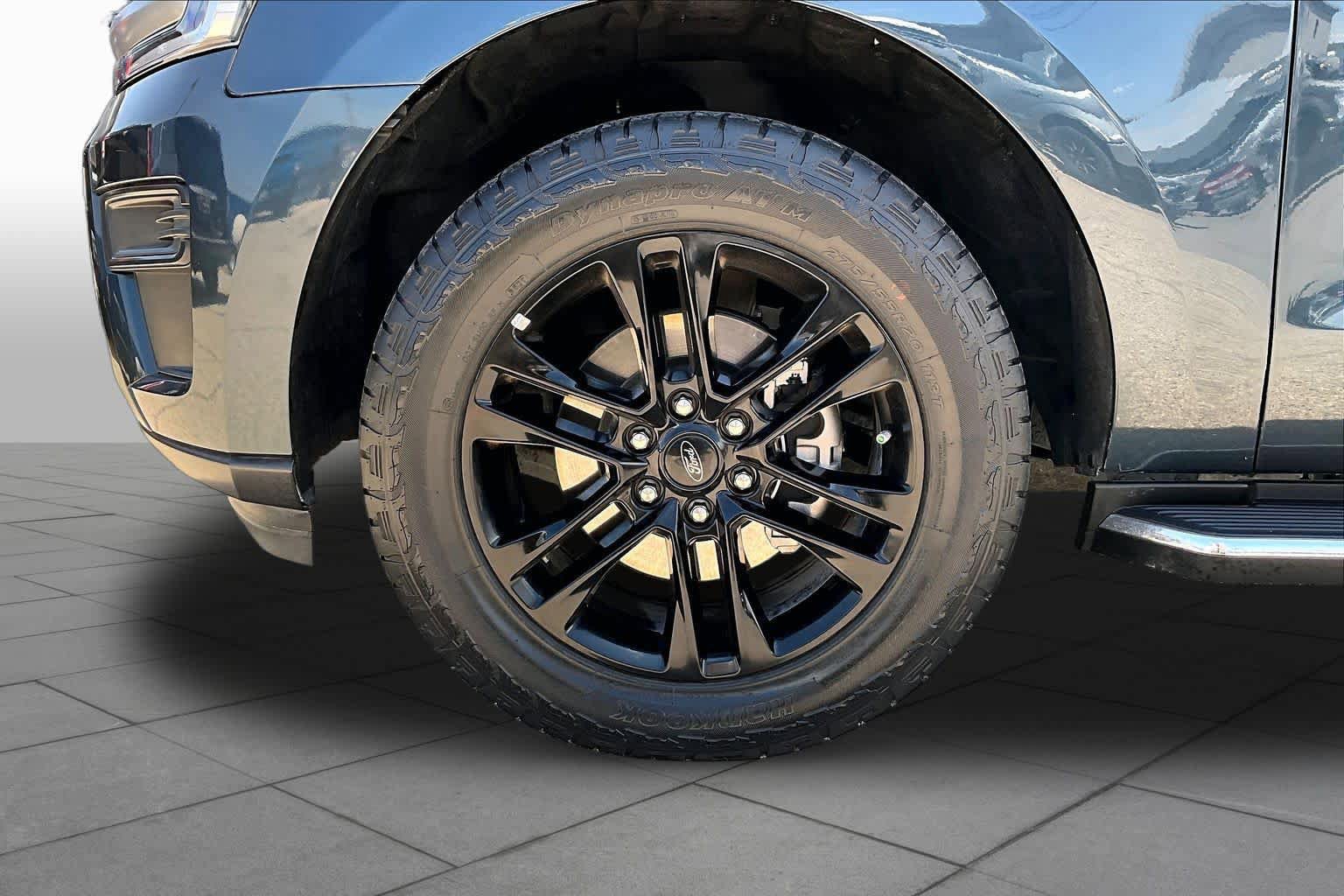 Used 2022 Ford Expedition XLT AWD/4WD image 10