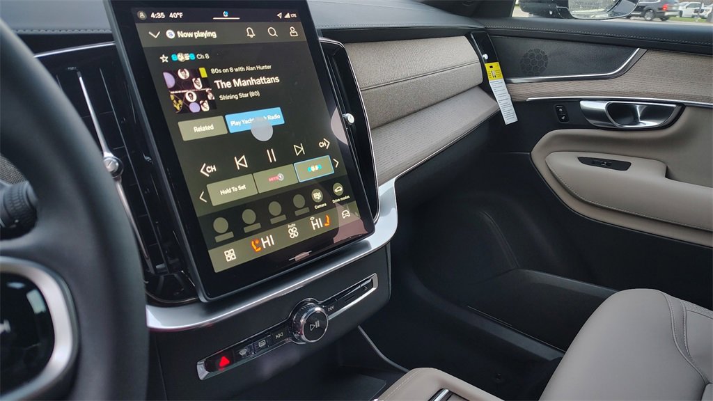 New 2026 Volvo XC90 B5 Plus image 22