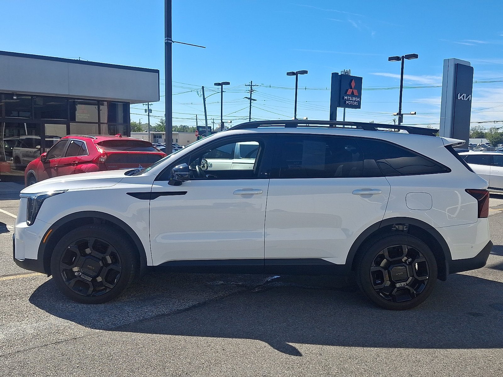 Certified 2025 Kia Sorento SX Prestige w/ Sage Leather Package AWD/4WD image 5