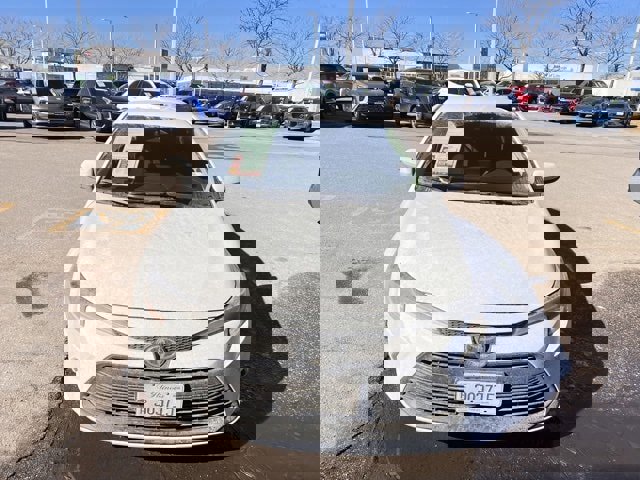 Used 2025 Toyota Corolla LE image 2