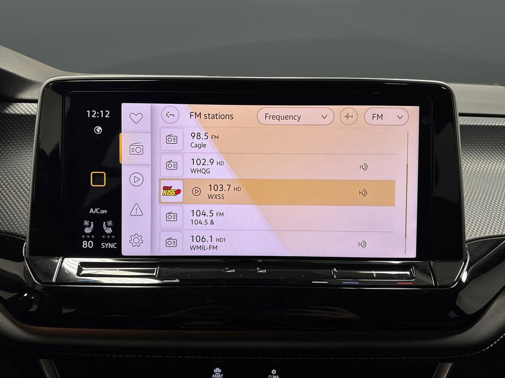 Used 2024 Volkswagen Atlas Cross Sport SEL R-Line image 19