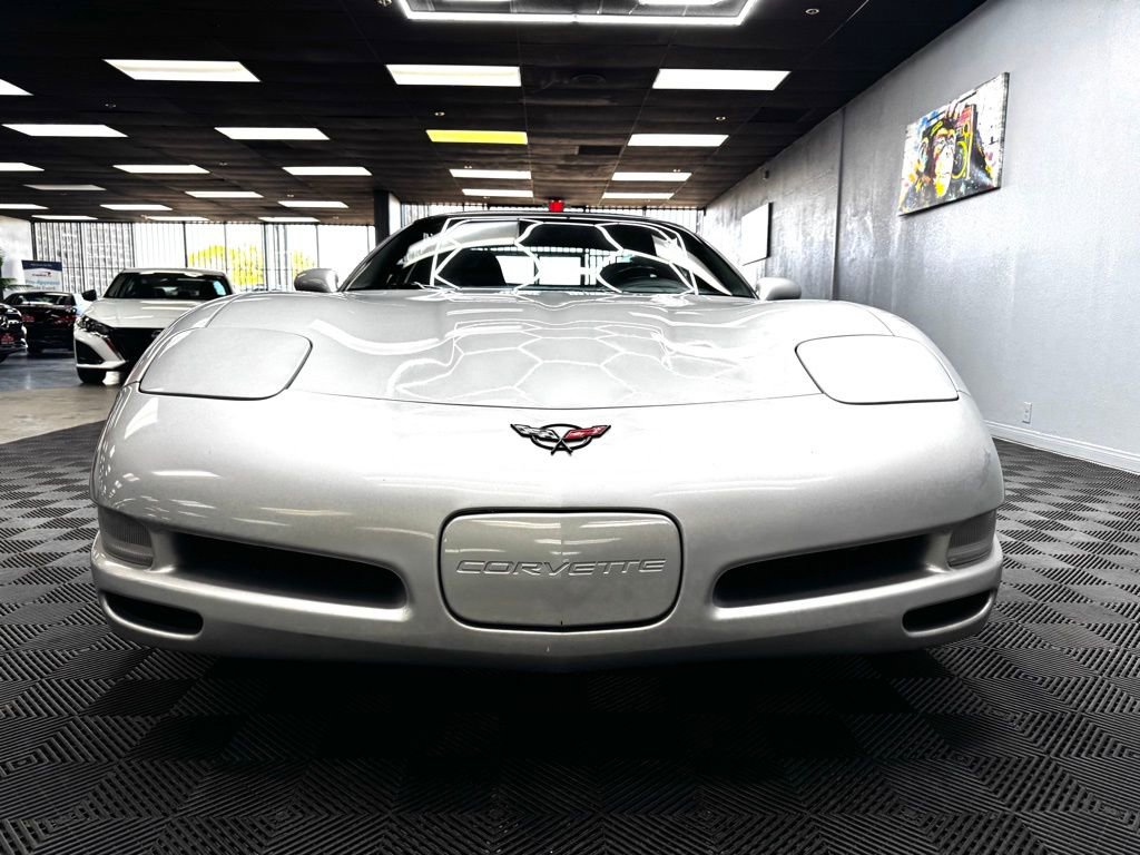 Used 2001 Chevrolet Corvette Coupe w/ Preferred Equipment Group2 image 3