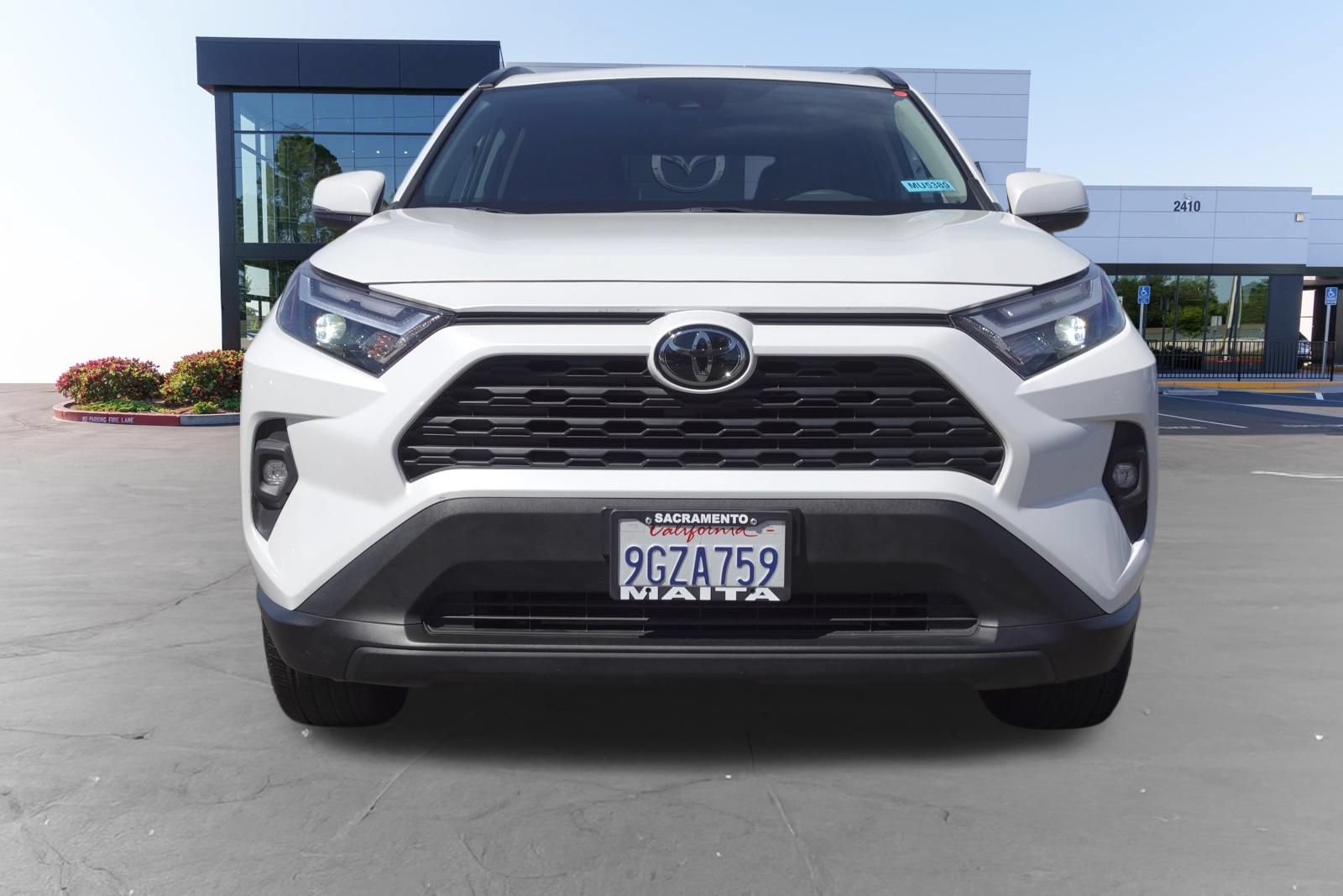 Used 2023 Toyota RAV4 XLE Premium FWD image 8