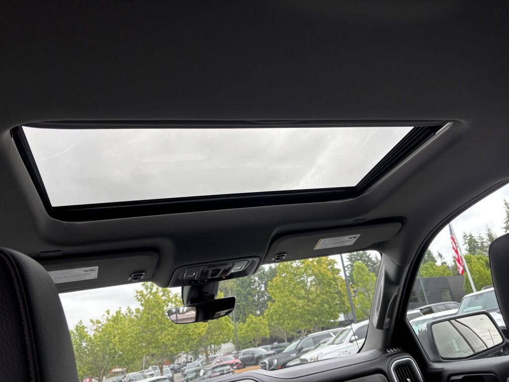 Used 2022 GMC Sierra 1500 Denali w/ Denali Reserve Package image 15