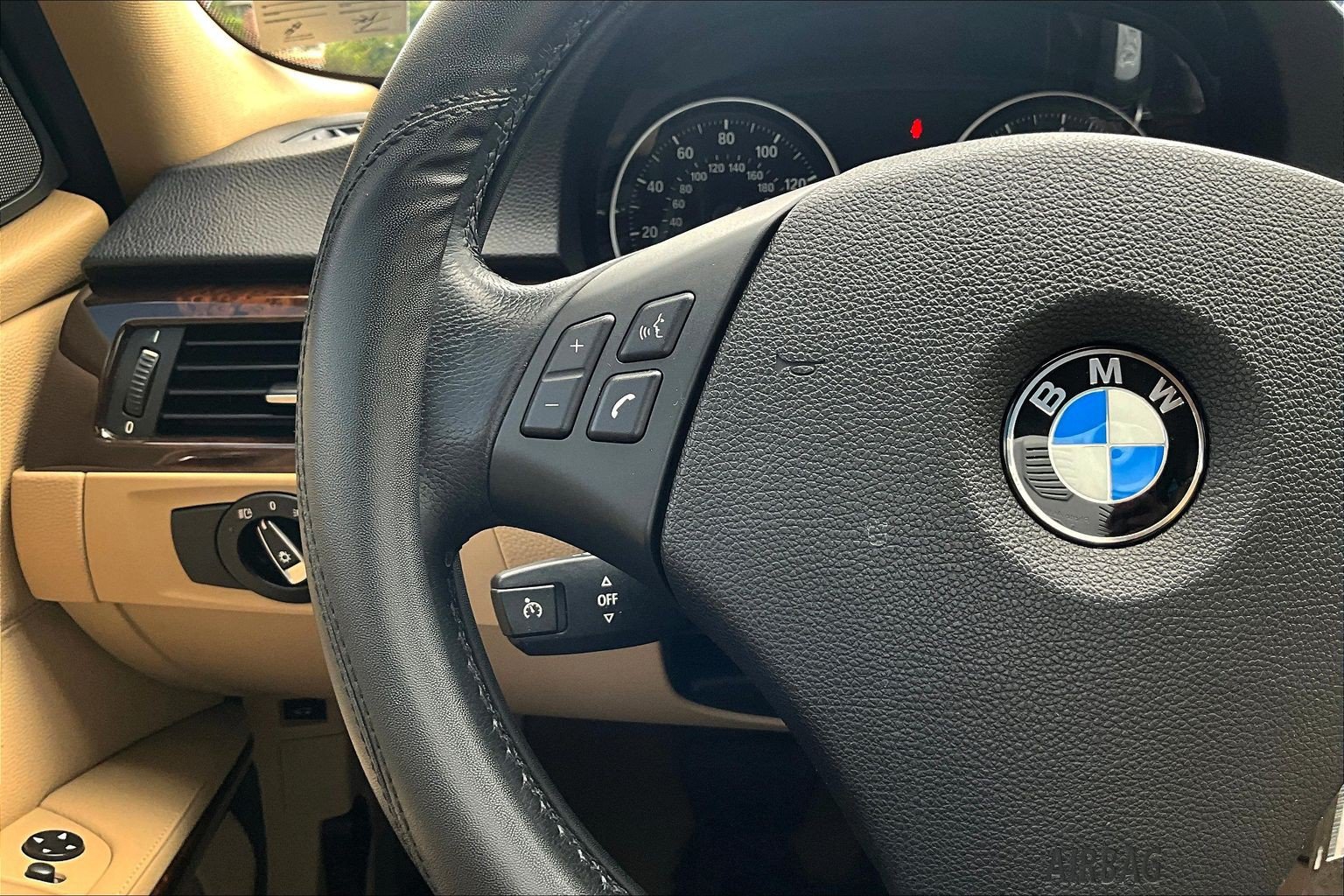 Used 2011 BMW 328i xDrive Sedan AWD/4WD image 20
