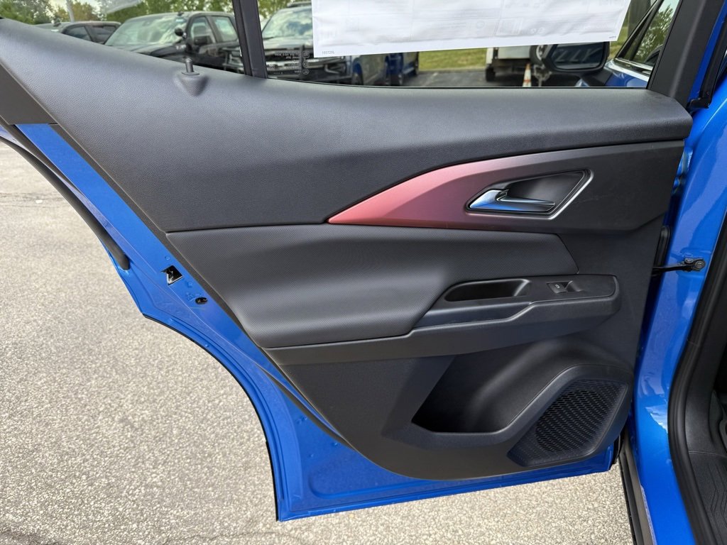 New 2025 Chevrolet Equinox EV RS image 21