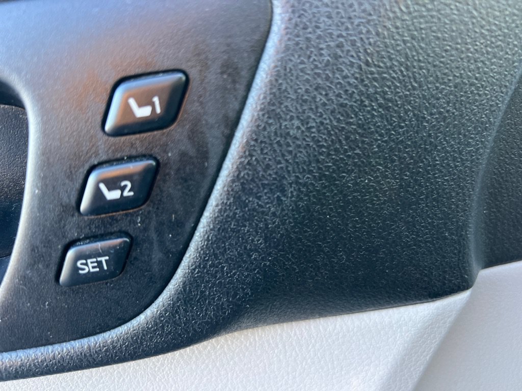 Used 2017 Toyota Highlander Limited AWD/4WD image 30