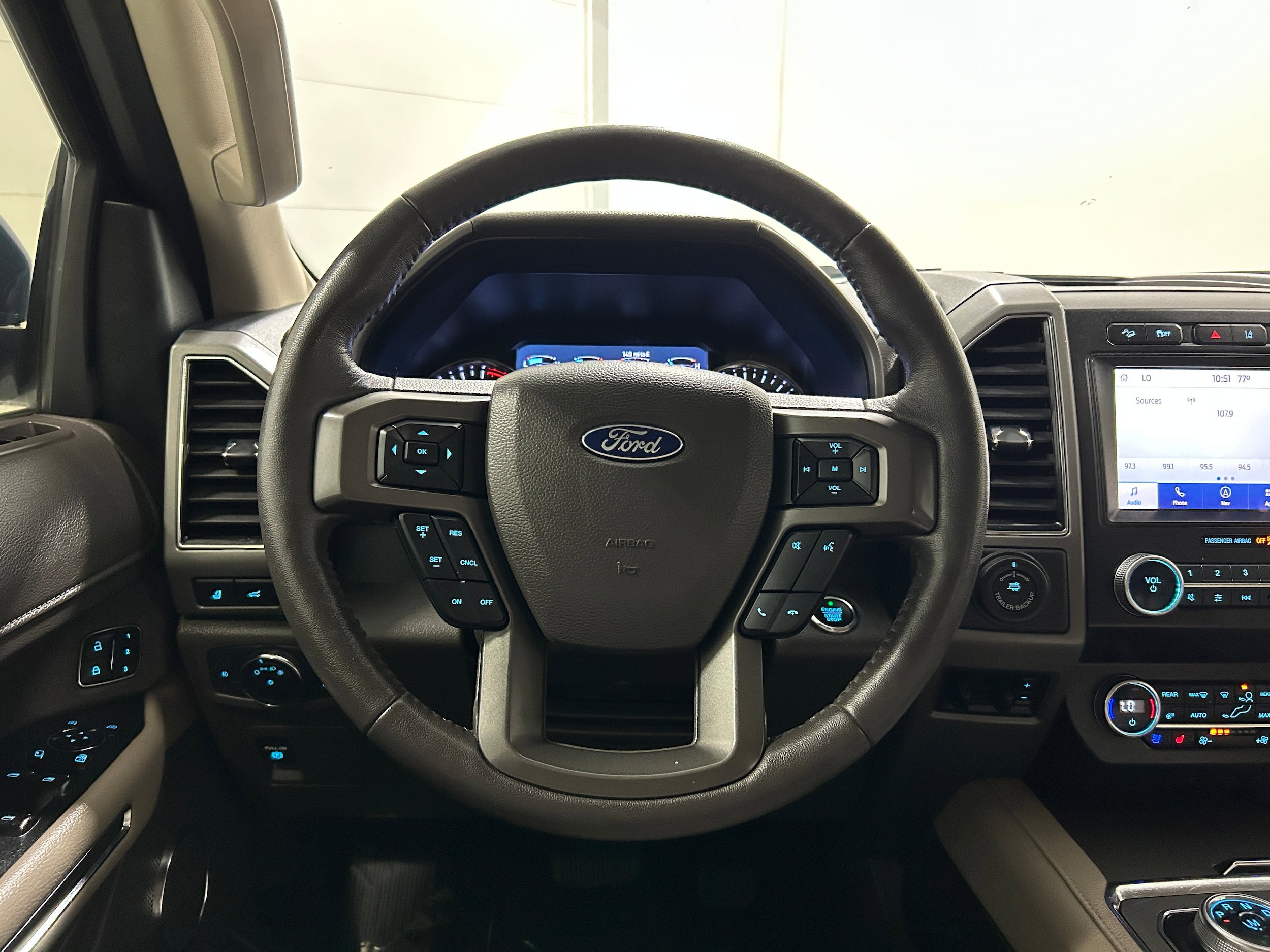 Used 2020 Ford Expedition Max XLT w/ Equipment Group 202A AWD/4WD image 14