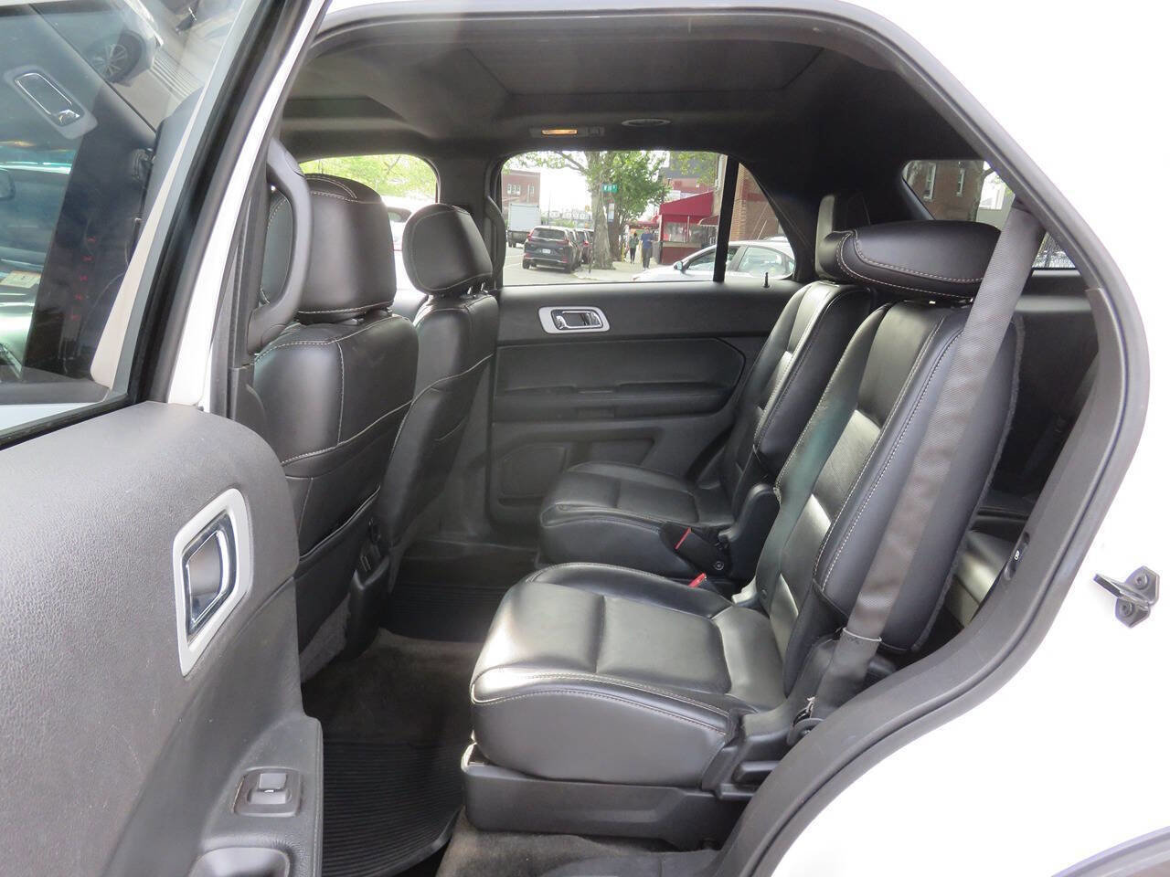 Used 2015 Ford Explorer Sport w/ Equipment Group 401A AWD/4WD image 21