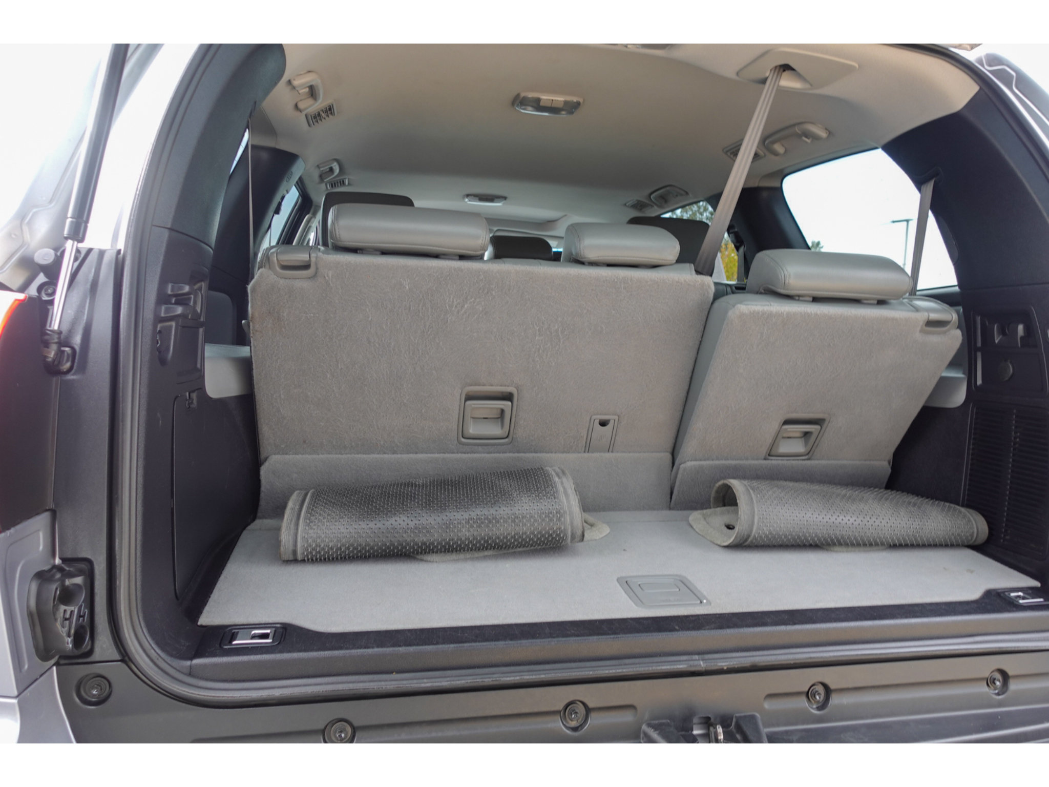 Used 2011 Toyota Sequoia SR5 AWD/4WD image 25