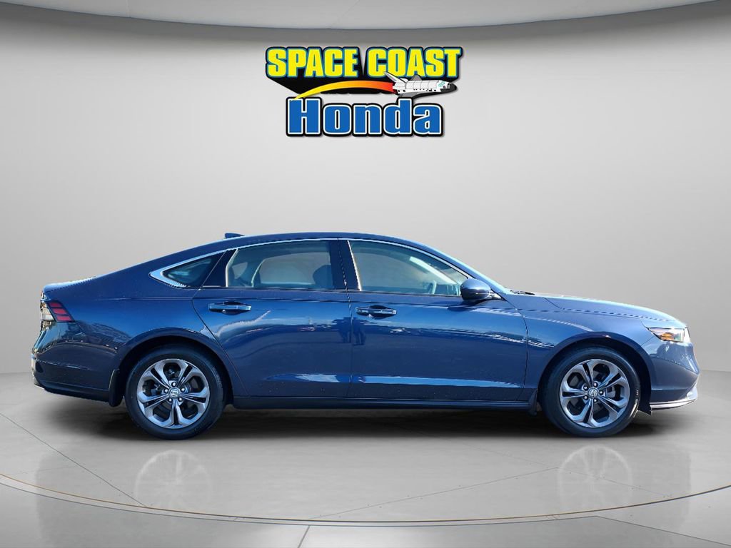 Used 2023 Honda Accord EX image 3