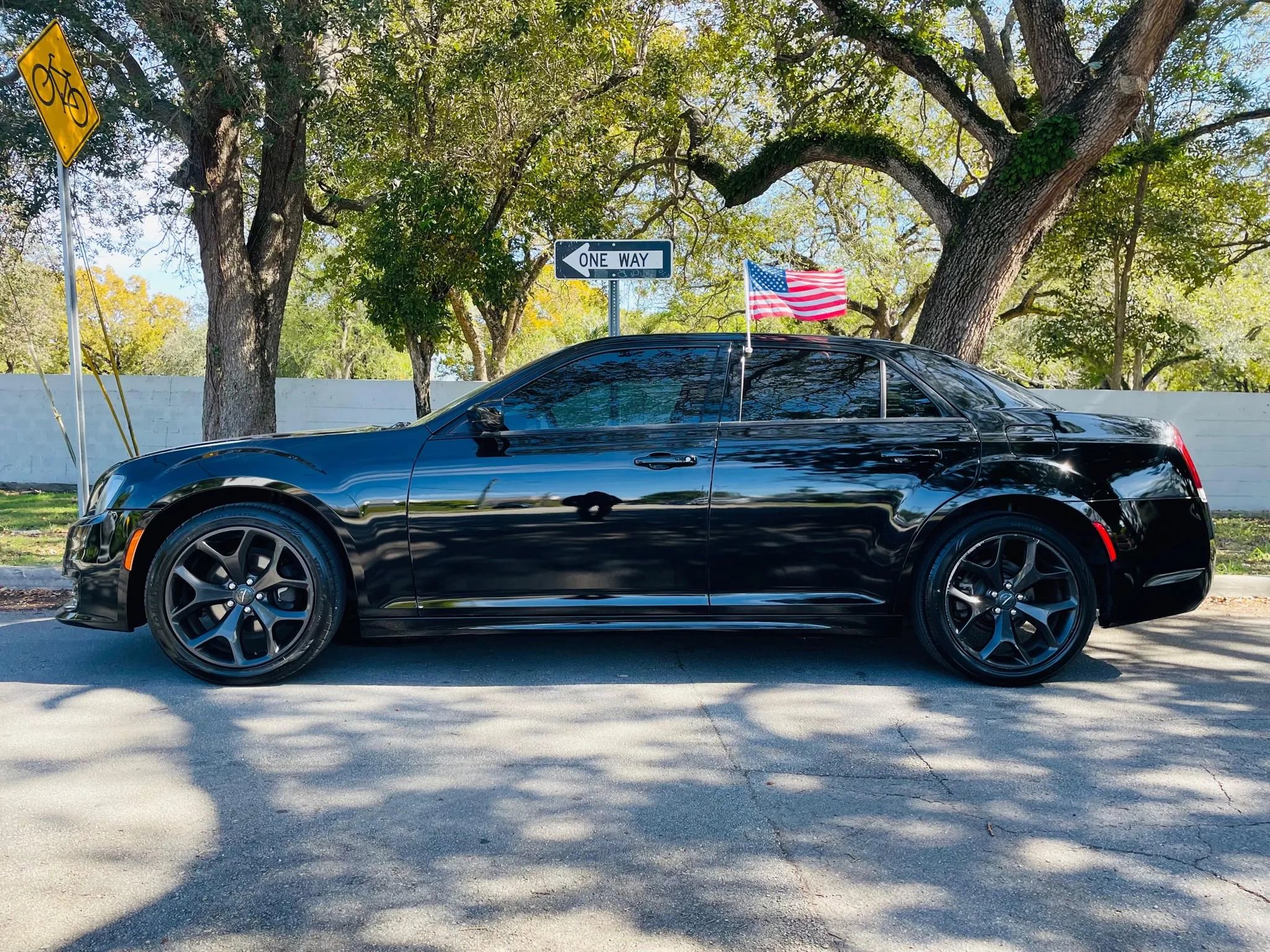 Used 2023 Chrysler 300 Touring L w/ Popular Equipment Group image 2