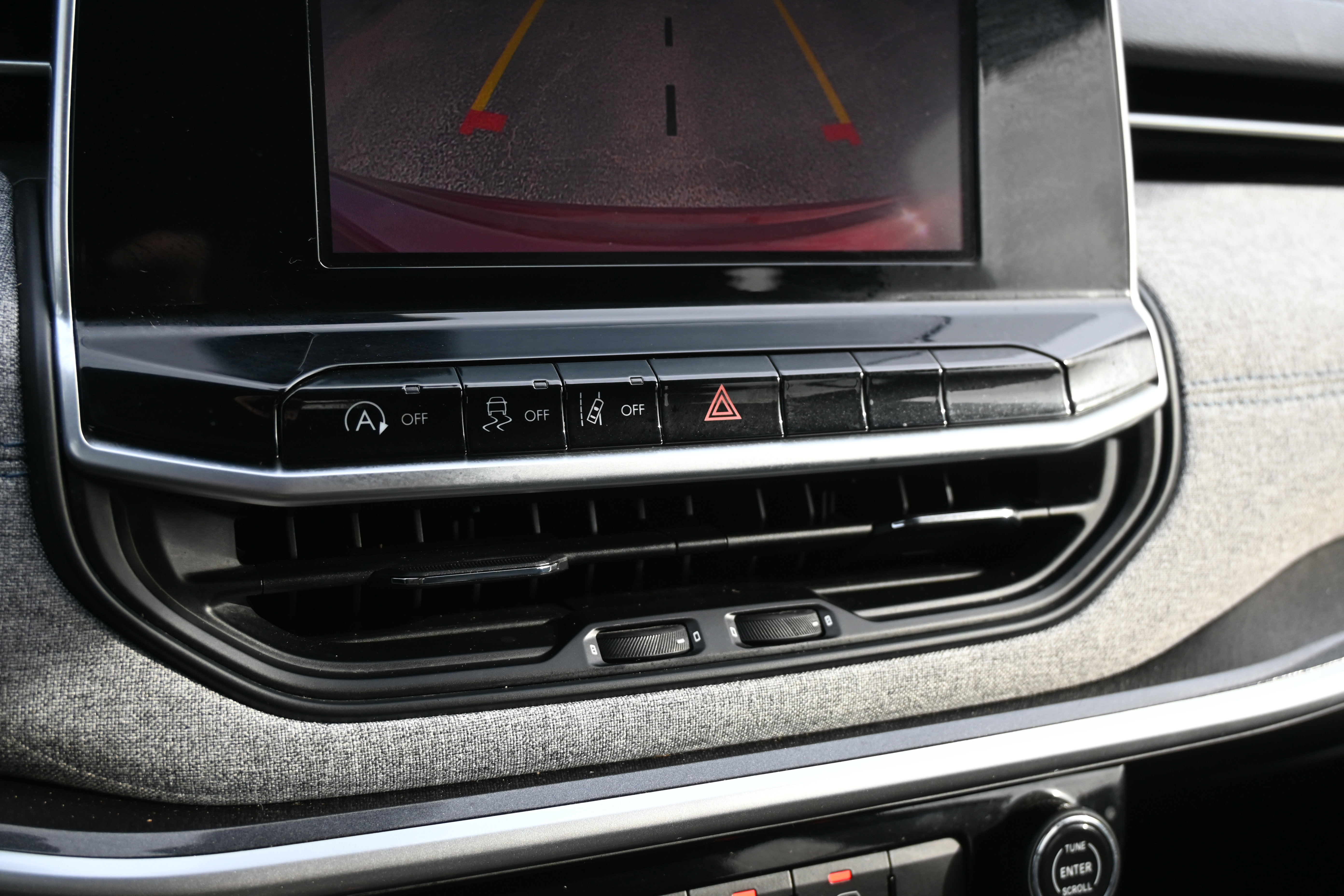 Used 2022 Jeep Compass Latitude image 26