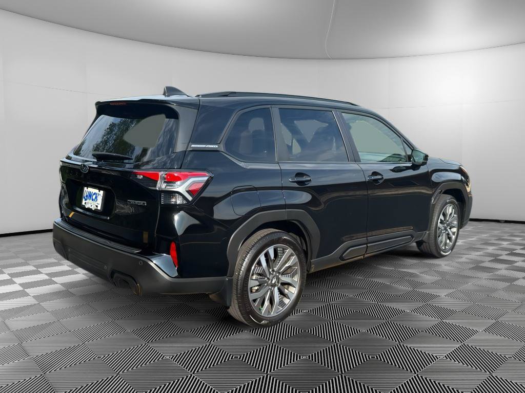 Used 2025 Subaru Forester Touring w/ Popular Package - Touring AWD/4WD image 5